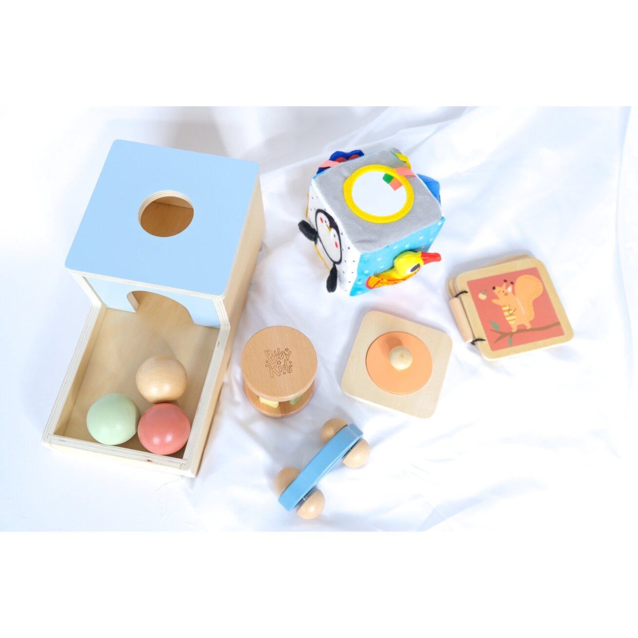 BusyKids Montessori žaislų rinkinys kūdikiams 6–12 mėn. - 12 vnt. 2 BusyKids Montessori žaislų rinkinys kūdikiams 6–12 mėn. - 12 vnt. 2