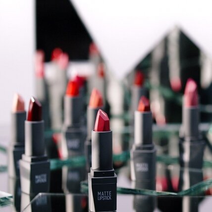 ALIX AVIEN MATTE LIPSTICK 1 ALIX AVIEN MATTE LIPSTICK 1